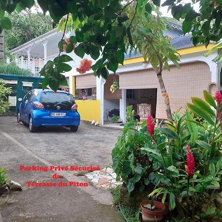 Bed and Breakfast Terrasse Du Piton Deshaies Esterno foto
